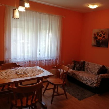 House Natali Apartment Vrhovine Bagian luar foto