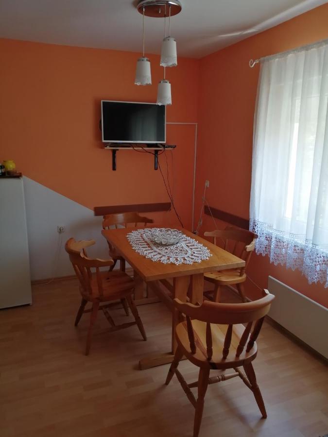 House Natali Apartment Vrhovine Bagian luar foto
