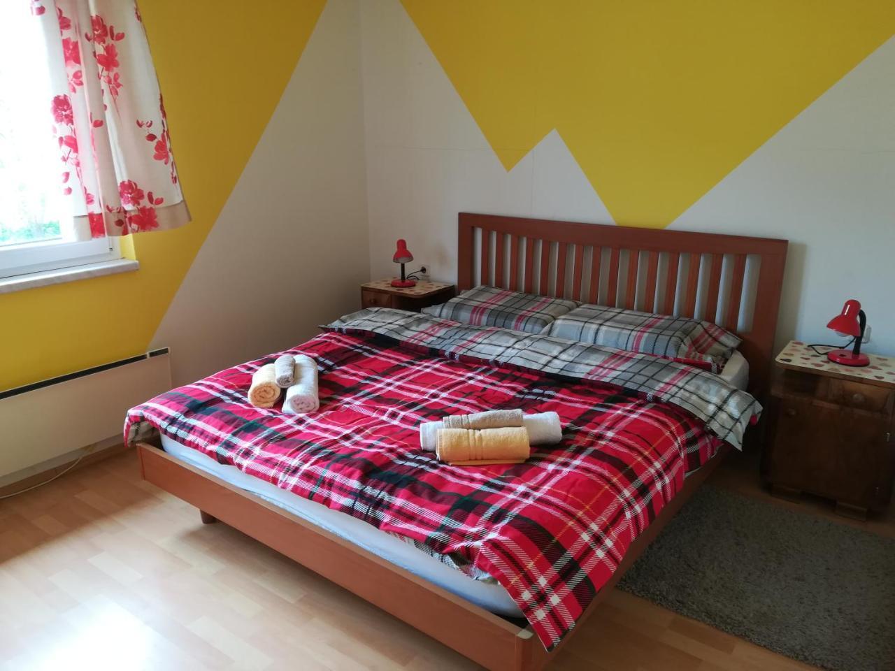 House Natali Apartment Vrhovine Bagian luar foto