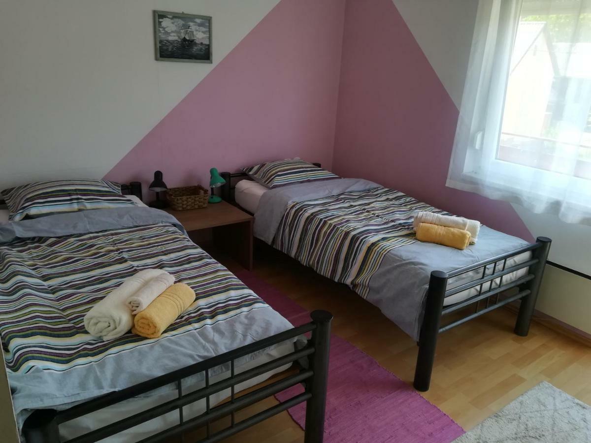 House Natali Apartment Vrhovine Bagian luar foto