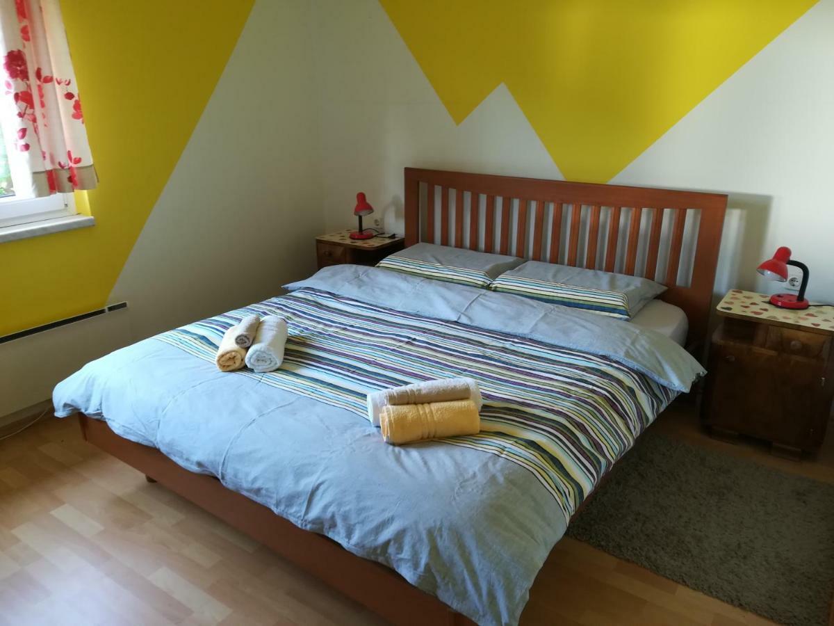 House Natali Apartment Vrhovine Bagian luar foto